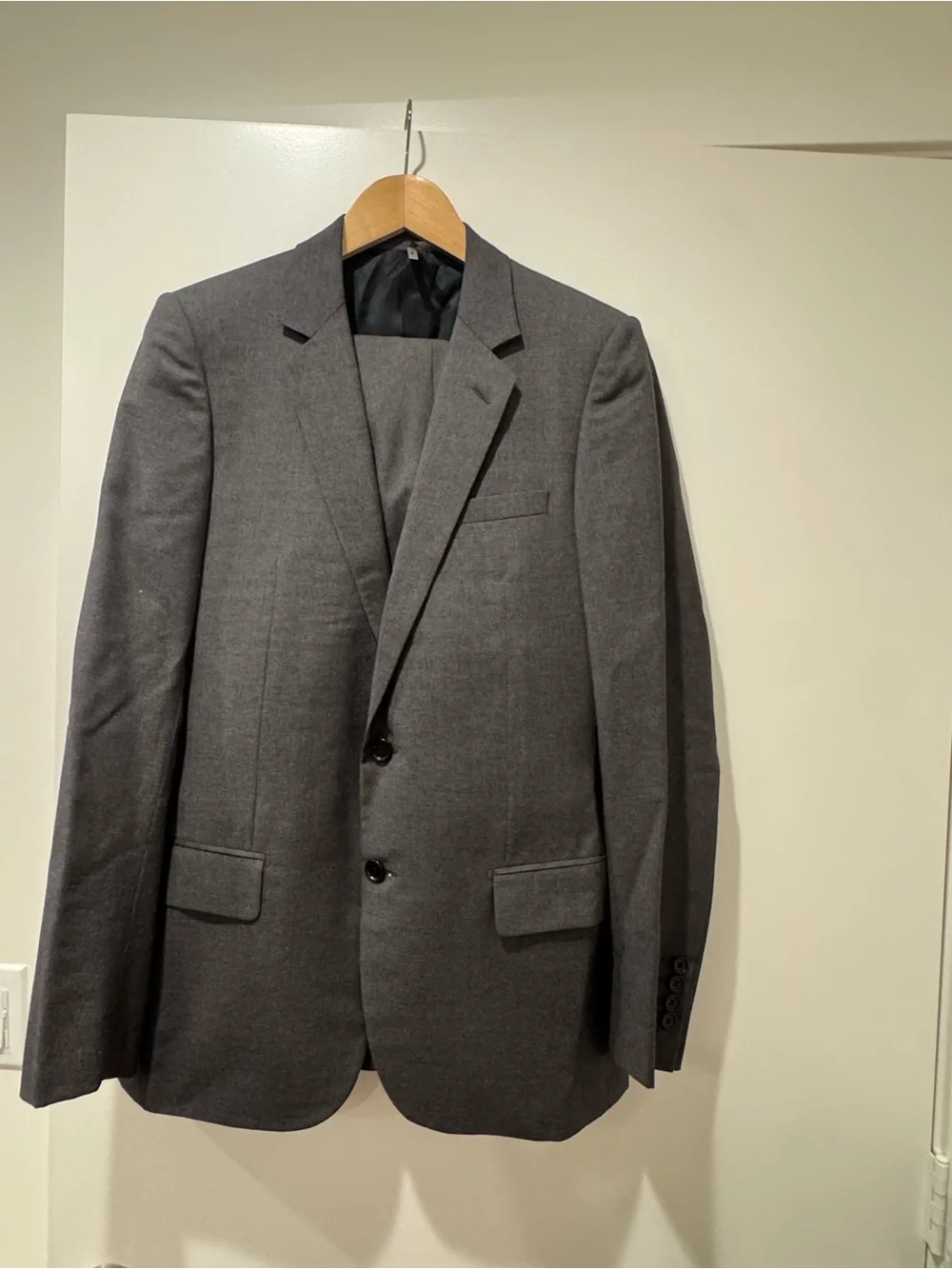 Dior Men's Gray Two-Piece Suit JACKET 48, TROUSERS 50.